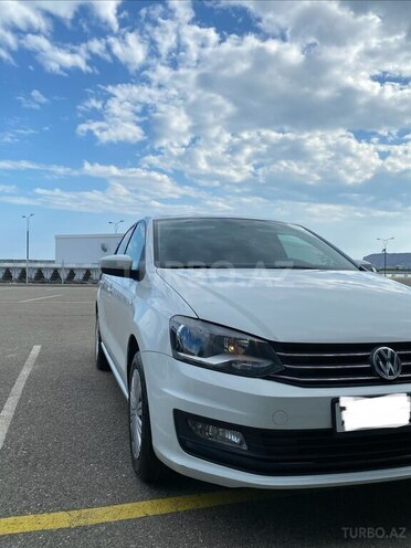 Volkswagen Polo-3