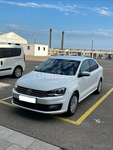 Volkswagen Polo-2