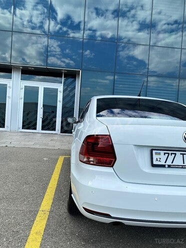 Volkswagen Polo-6