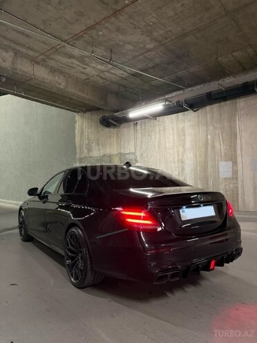 Mercedes E 220 d-5