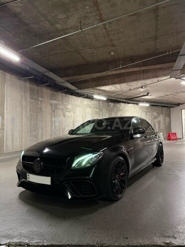 Mercedes E 220 d-1