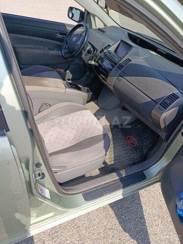 Toyota Prius-6