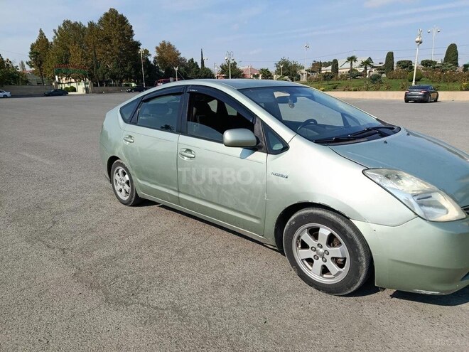 Toyota Prius-3