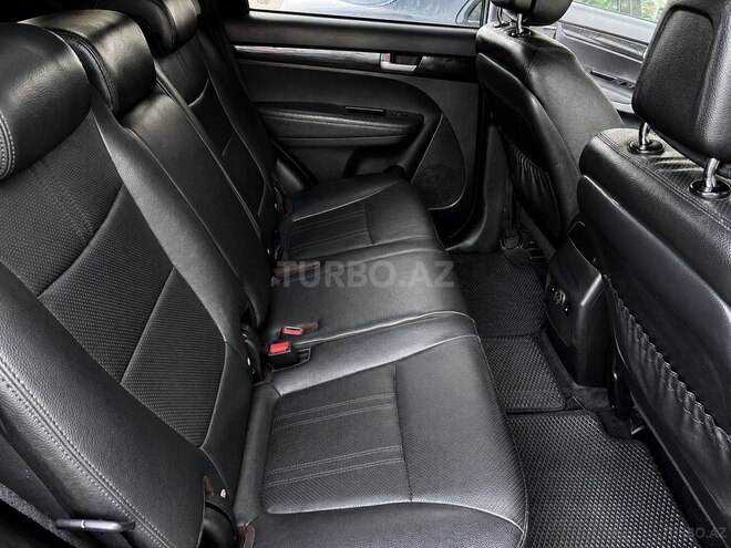 Kia Sorento-13
