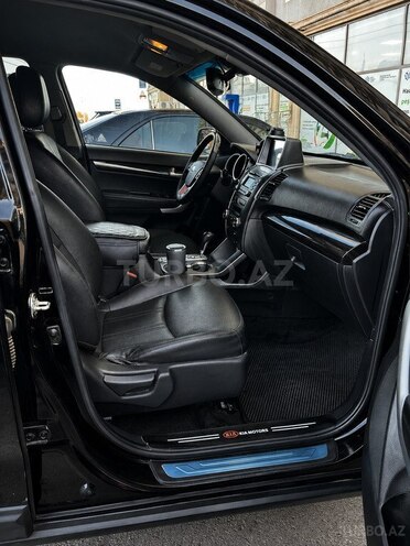 Kia Sorento-14