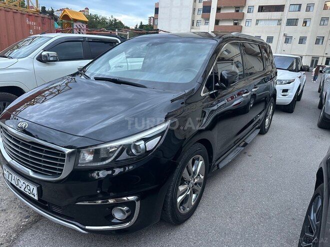 Kia Carnival-2