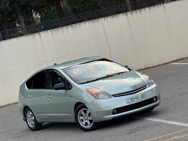 Toyota Prius-5