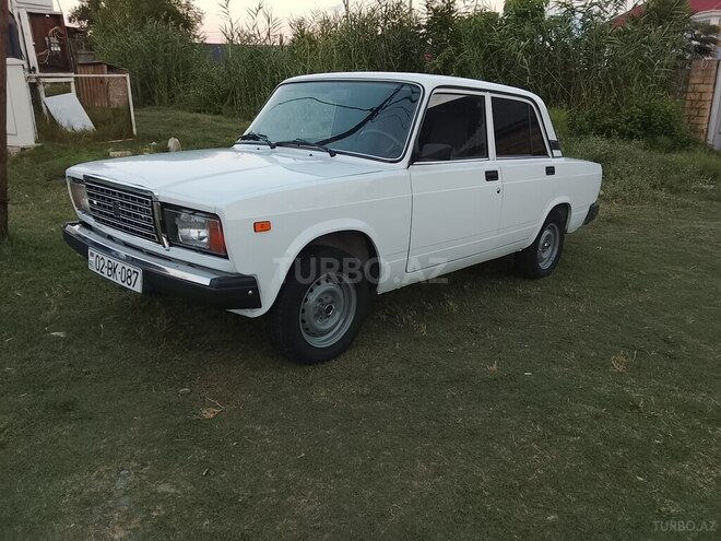 LADA (VAZ) 2107-2