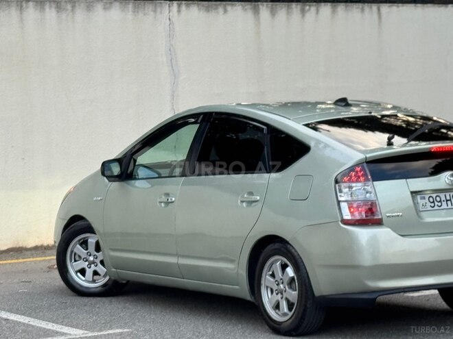 Toyota Prius-10