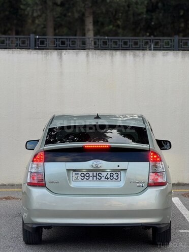 Toyota Prius-14