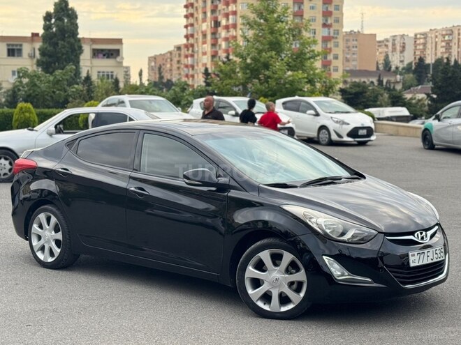 Hyundai Elantra-2