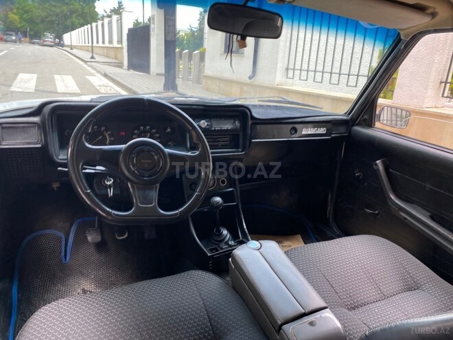 LADA (VAZ) 2107-2