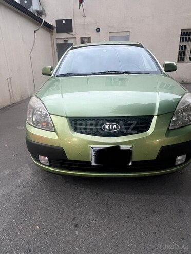 Kia Rio-1