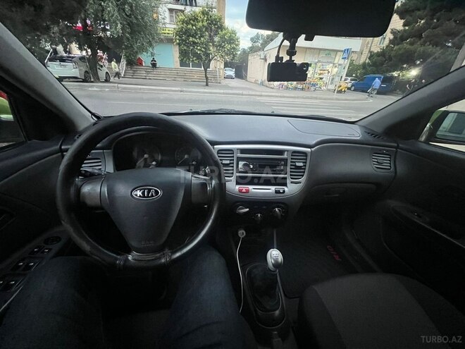 Kia Rio-12