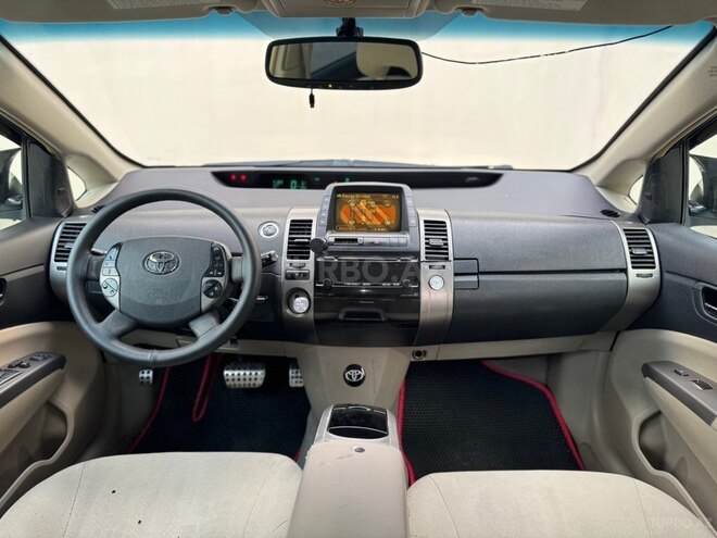 Toyota Prius-15