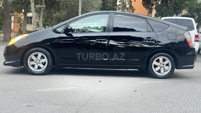 Toyota Prius-4