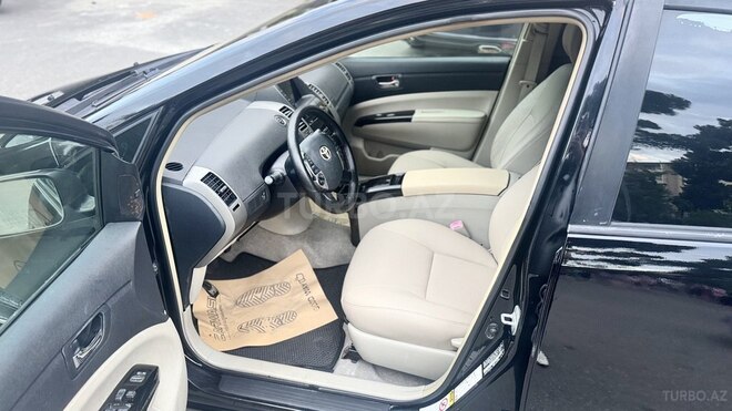 Toyota Prius-7