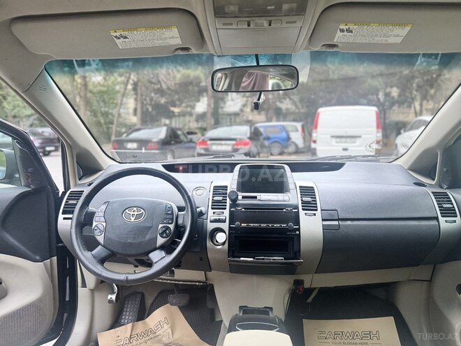 Toyota Prius-6