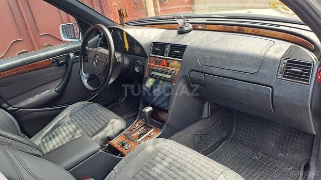 Mercedes C 240-14