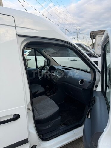 Ford Tourneo Connect-6