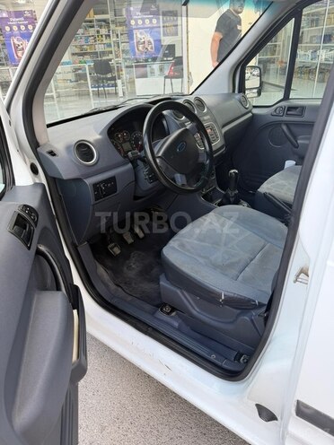 Ford Tourneo Connect-7