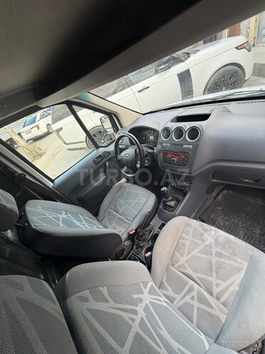 Ford Tourneo Connect-8