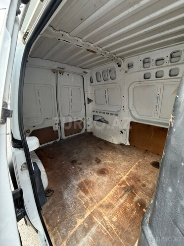 Ford Tourneo Connect-9