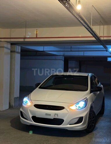 Hyundai Accent-1