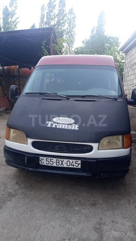 Ford Transit-1