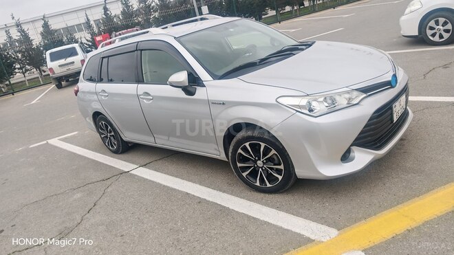 Toyota Corolla Fielder-3