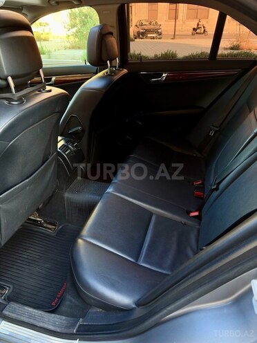 Mercedes C 300 4MATIC-18