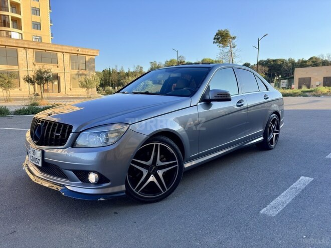 Mercedes C 300 4MATIC-11