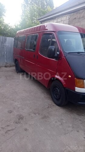 Ford Transit-6