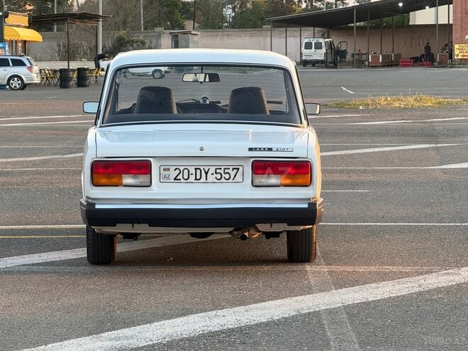 LADA (VAZ) 2107-15