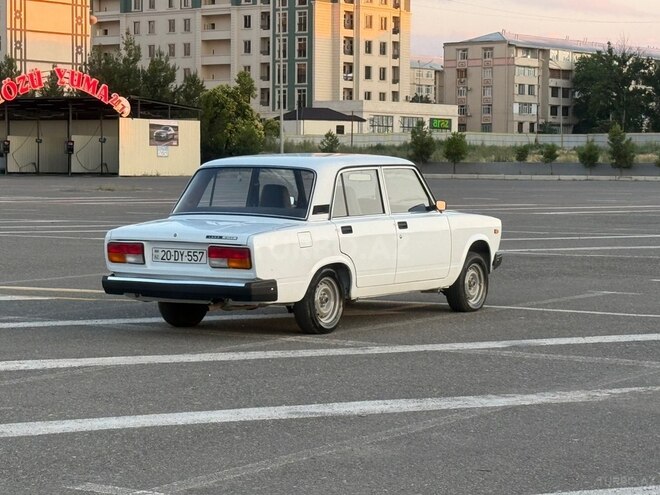 LADA (VAZ) 2107-10