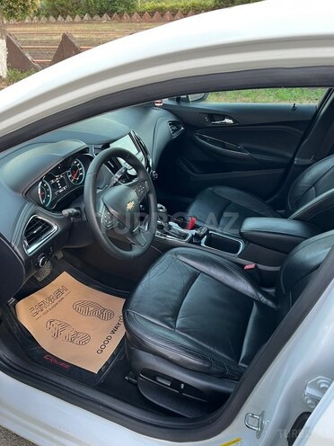 Chevrolet Cruze-10