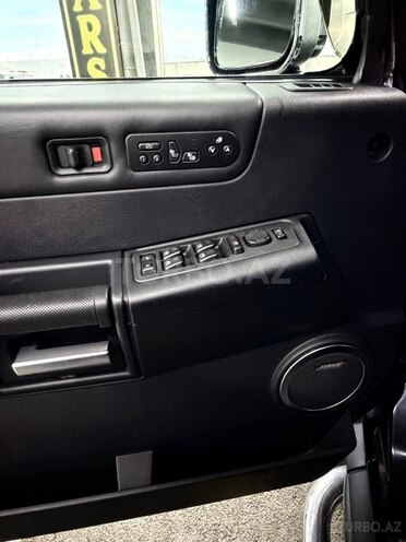 Hummer H2-6