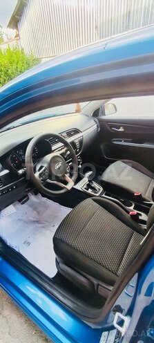 Kia Rio-3