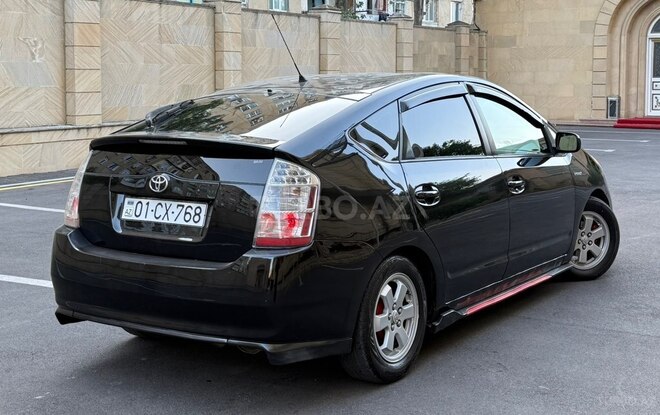 Toyota Prius-5