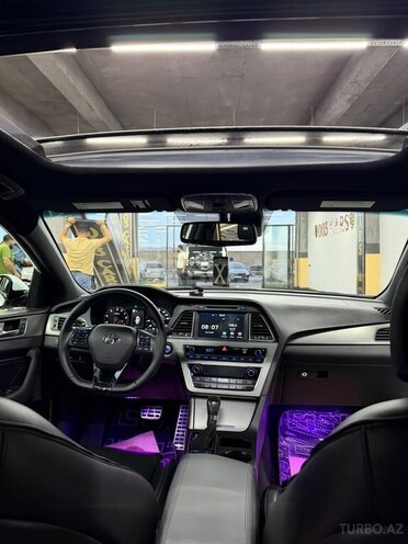 Hyundai Sonata-5