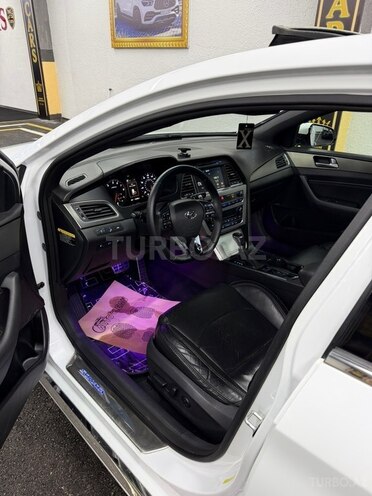 Hyundai Sonata-7