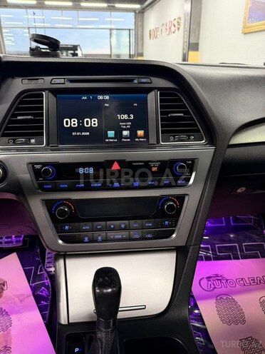 Hyundai Sonata-10