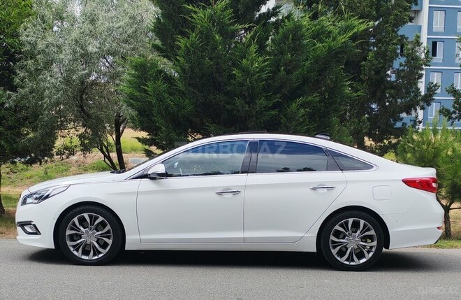 Hyundai Sonata-5
