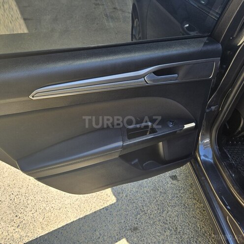 Ford Fusion (North America)-15