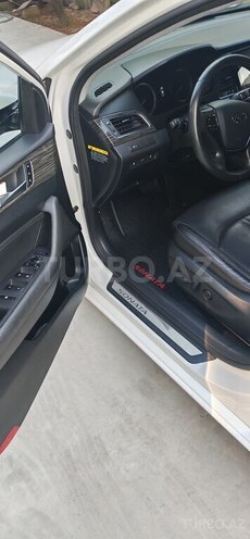 Hyundai Sonata-14