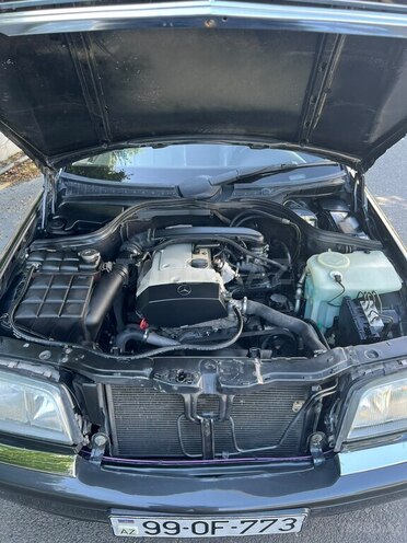 Mercedes C 200-8