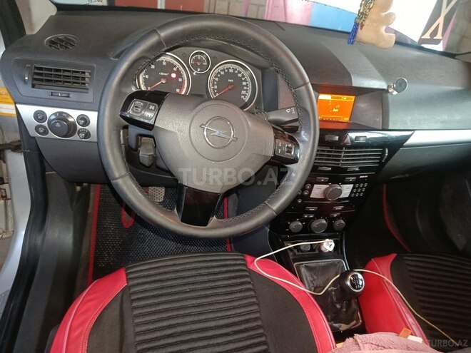 Opel Astra-12