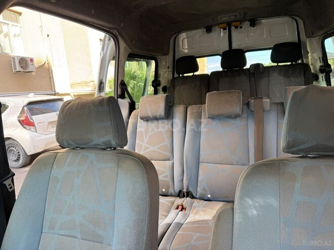 Ford Tourneo Connect-6
