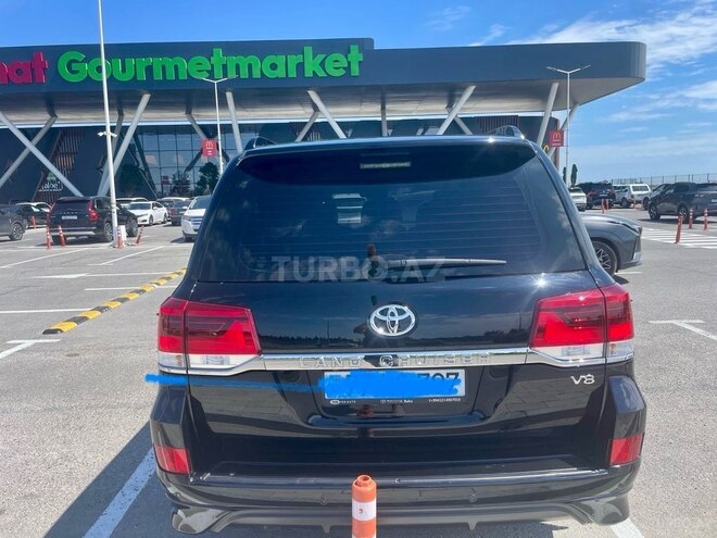 Toyota Land Cruiser-3