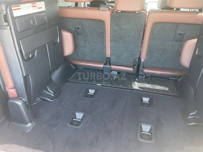 Toyota Land Cruiser-11